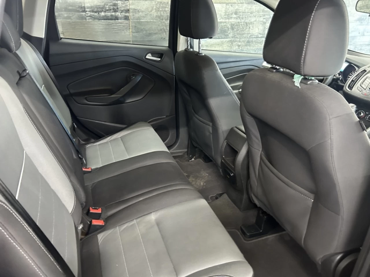 2015 Ford Escape SE CAM DE RECUL BLUETOOTH **APPROUVÉ À 99.9%** Image principale