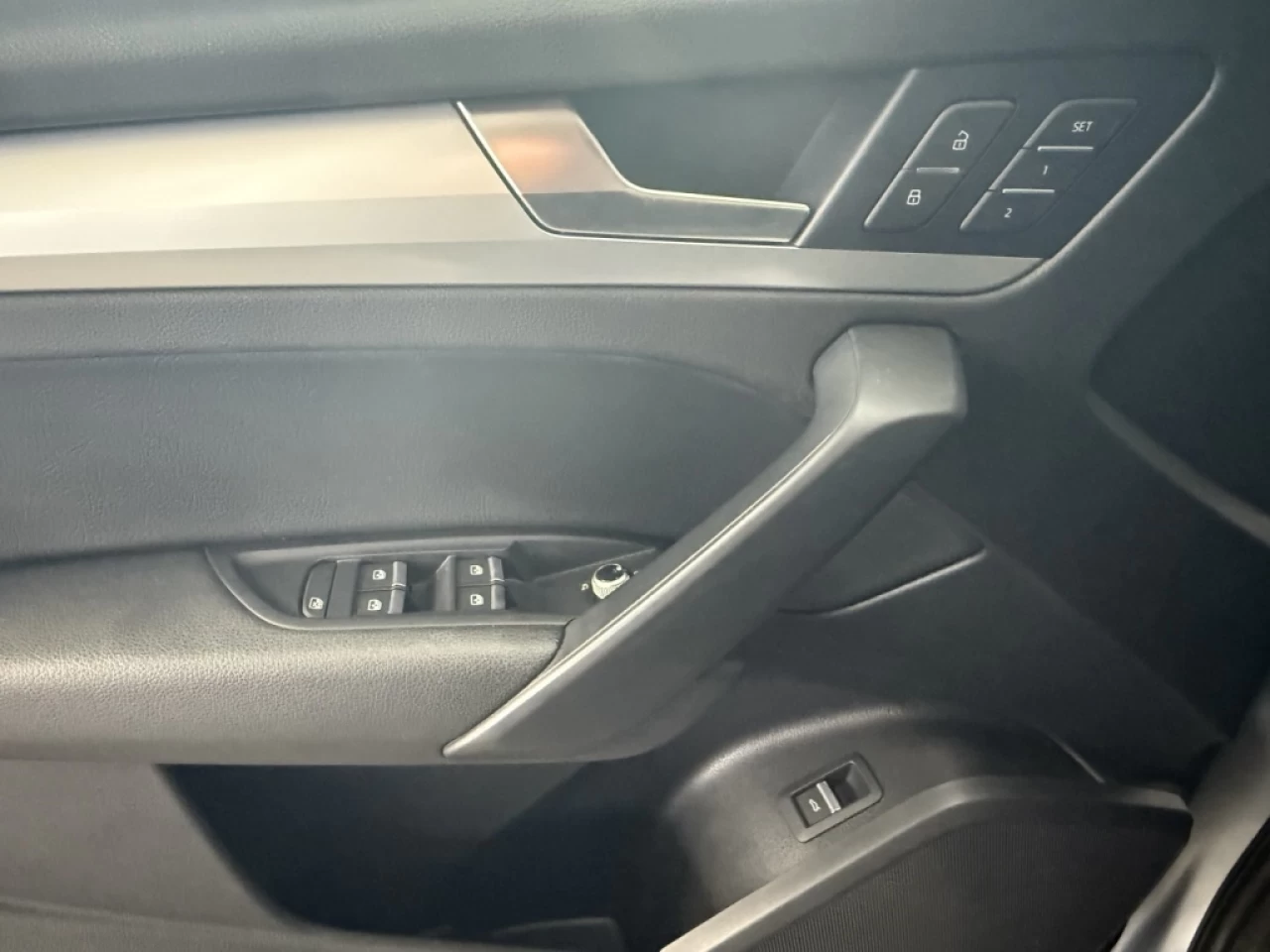 2018 Audi Q5 Komfort AWD CUIR NAV **APPROUVÉ À 99.9%** Image principale