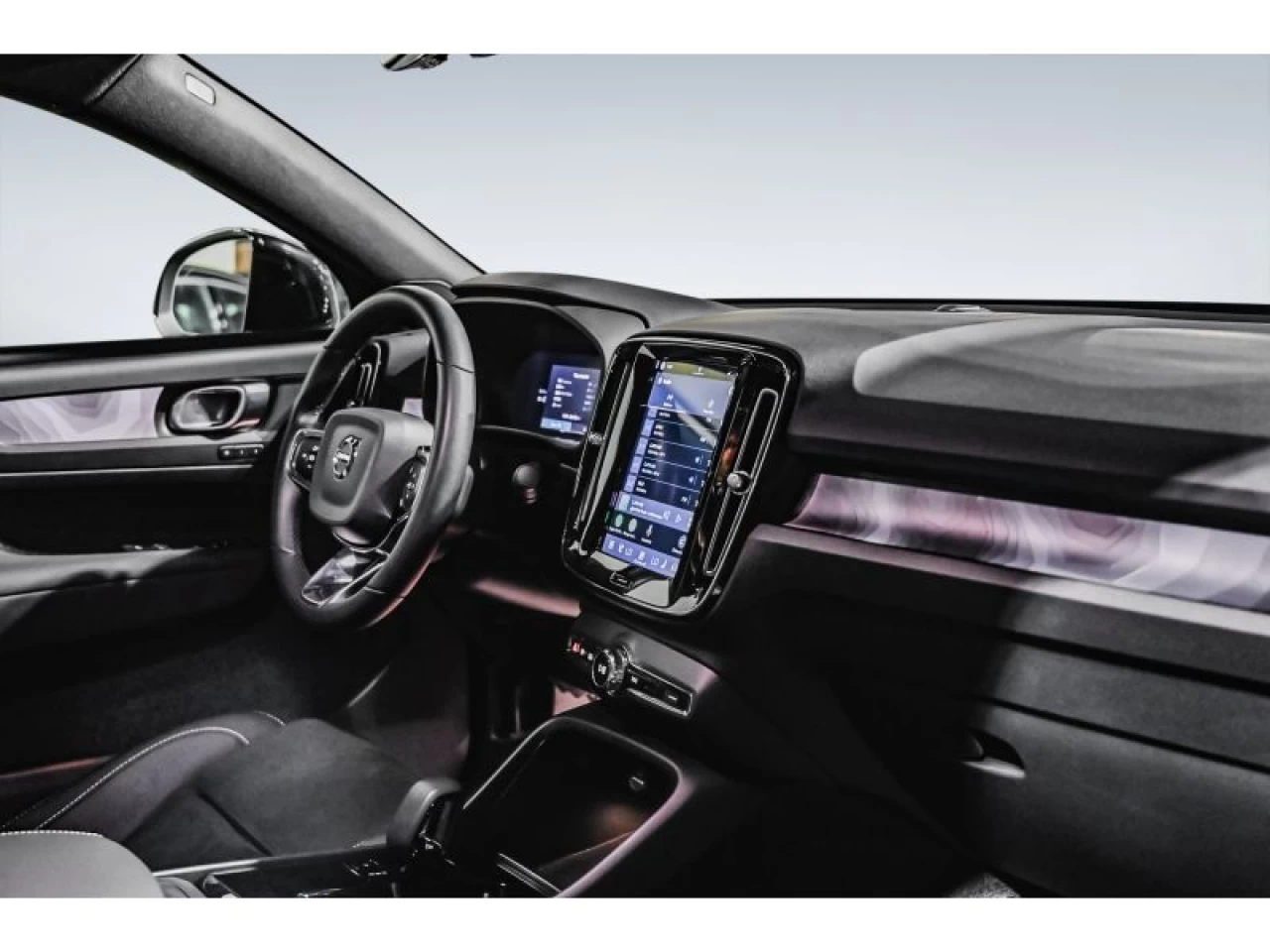 2023 Volvo C40 Twin eAWD Plus Image principale