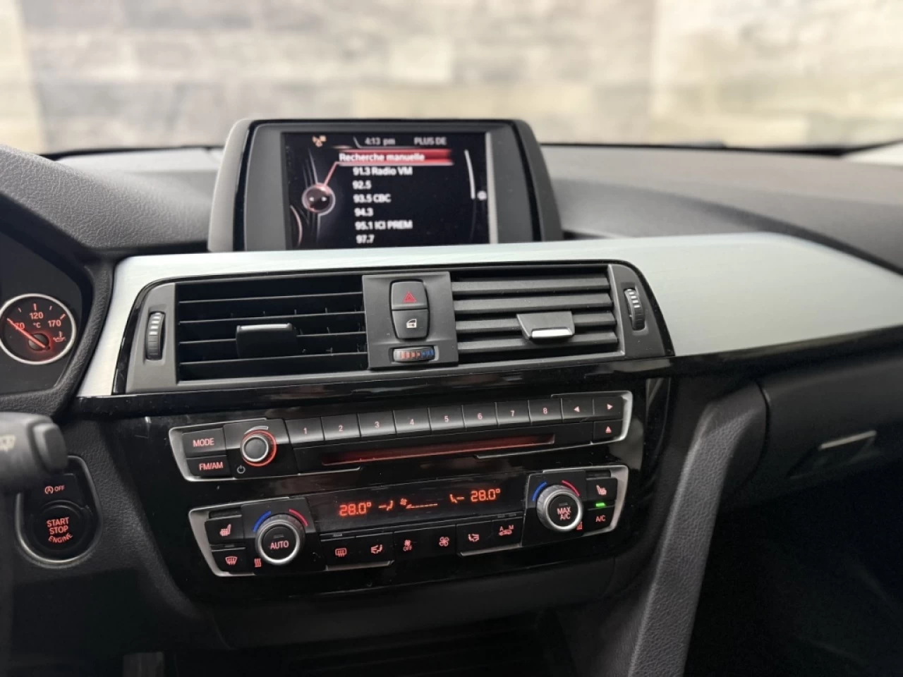 2017 BMW 3 Series 320i xDrive Awd Cuir Bluetooth**ApprouvÉe 99,9%** Image principale