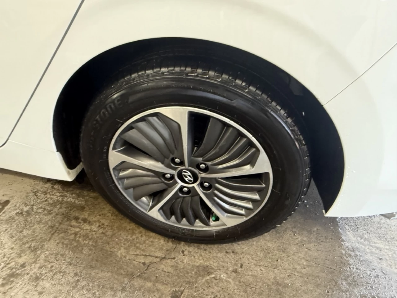 2021 Hyundai Ioniq PrivilÉgiÉ HYBRIDE APPLE CARPLAY TOIT **APPROUVÉE Image principale