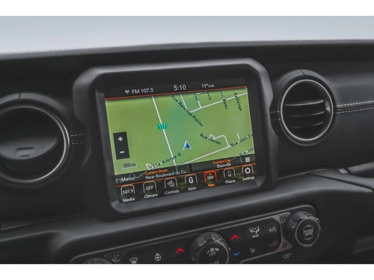 2022 Jeep Wrangler 4xe Unlimited Sahara 4x4 hybride Image principale