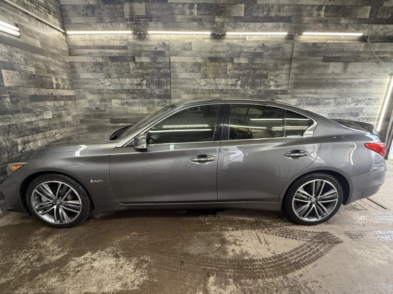 2016 Infiniti Q50 3.0t AWD NAV CUIR TOIT S,CHAUFFANT**APPROUVÉE 99,9 Image principale