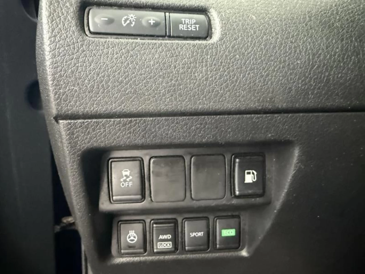 2020 Nissan Rogue SV Awd Cam de recul mags  ** APPROUVÉE 99,9% ** Image principale