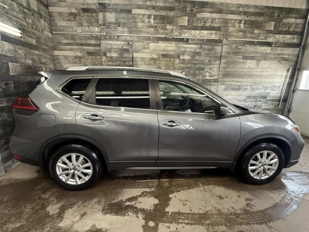 2019 Nissan Rogue SV AWD TOIT PANO CAM DE RECUL** APPROUVÉ À 99.9% * Image principale