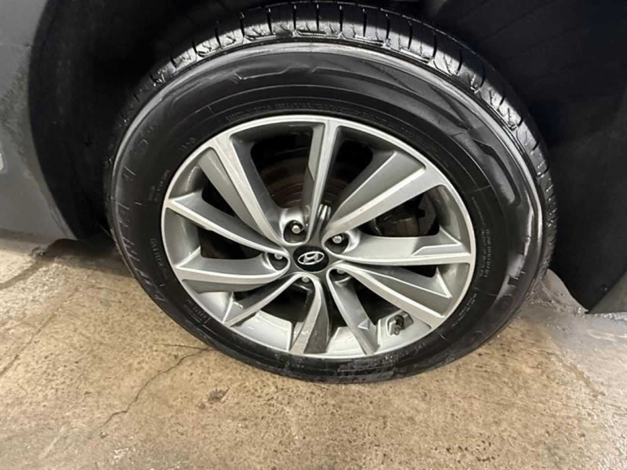 2019 Hyundai Santa Fe PrivilÉgiÉ AWD BLUETOOTH **APPROUVÉ À 99.9%** Main Image