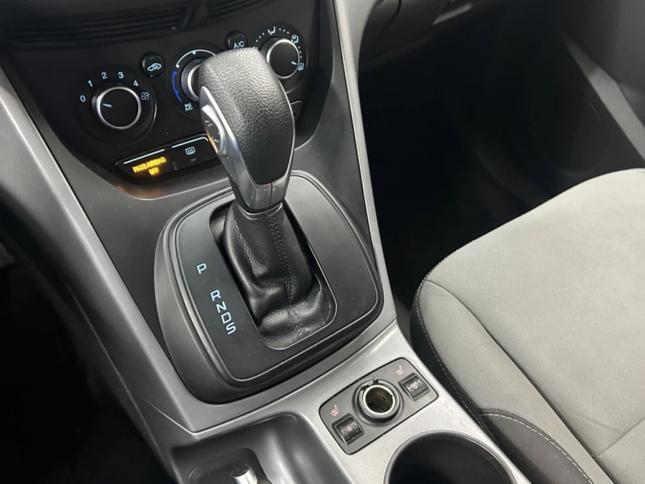 2015 Ford Escape SE CAM DE RECUL BLUETOOTH **APPROUVÉ À 99.9%** Image principale