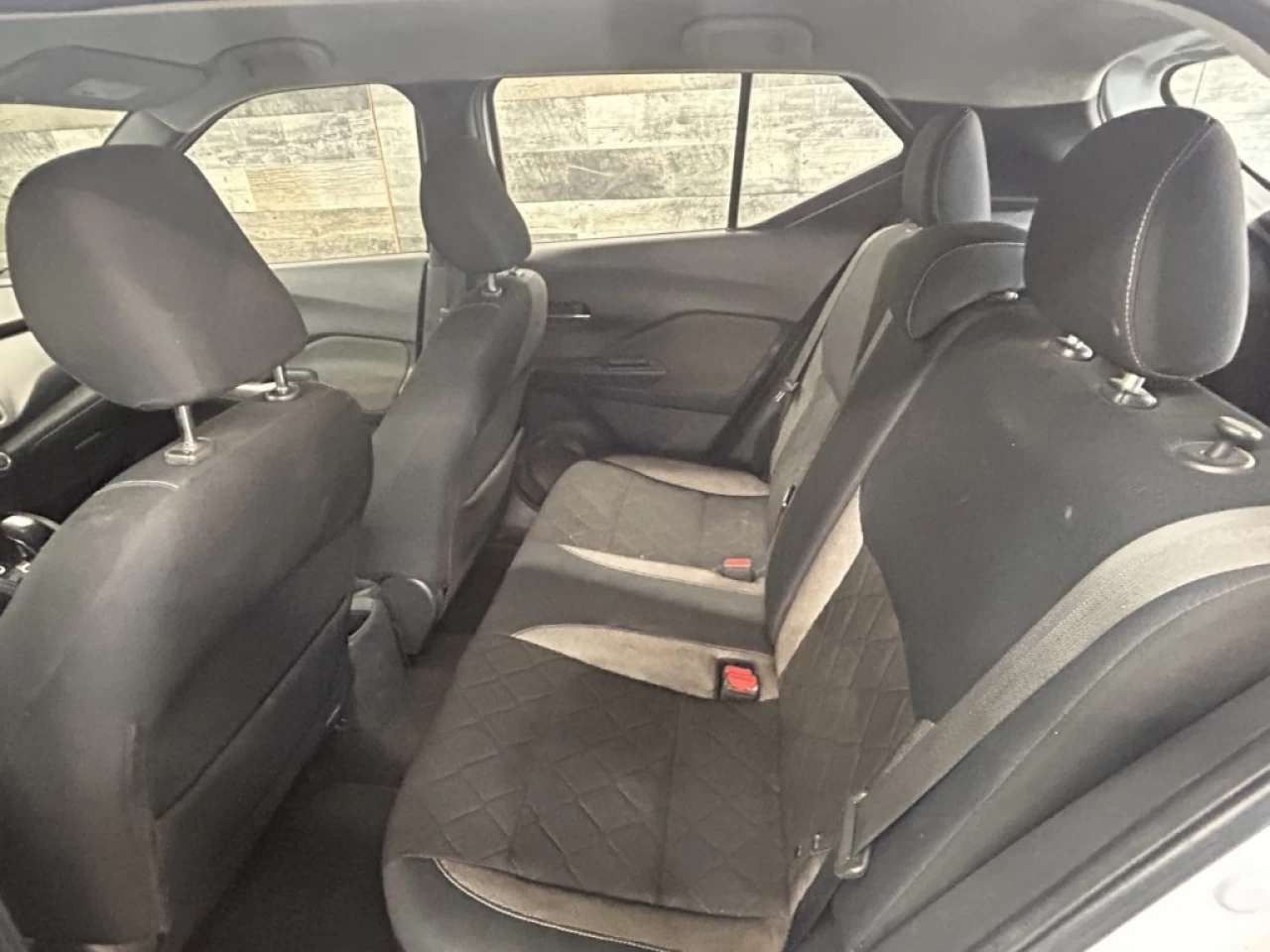 2018 Nissan Kicks SV BLUETOOTH MAGS **APPROUVÉ À 99.9%** Image principale