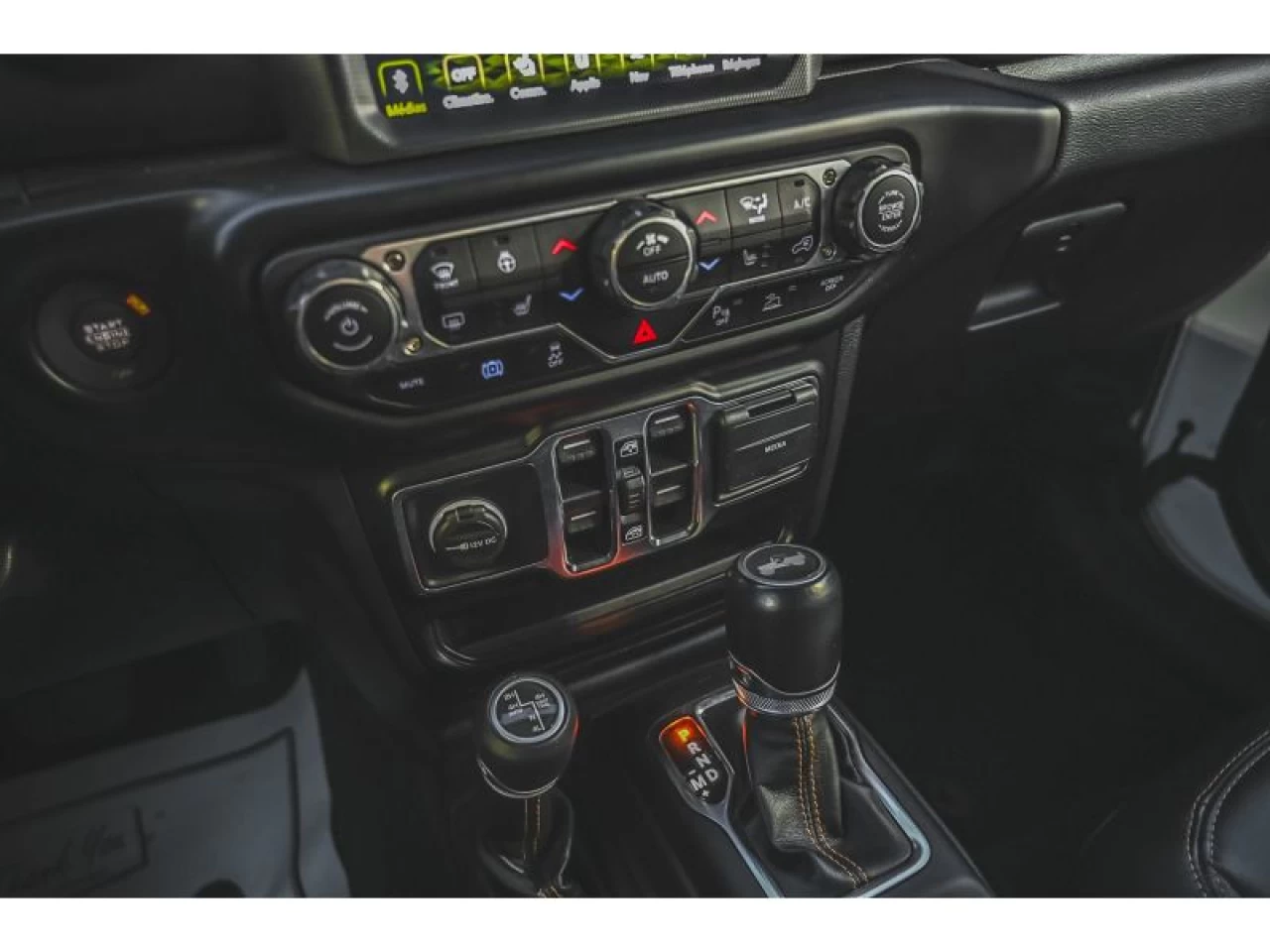2022 Jeep Wrangler 4XE Unlimited High Altitude 4x4 Image principale