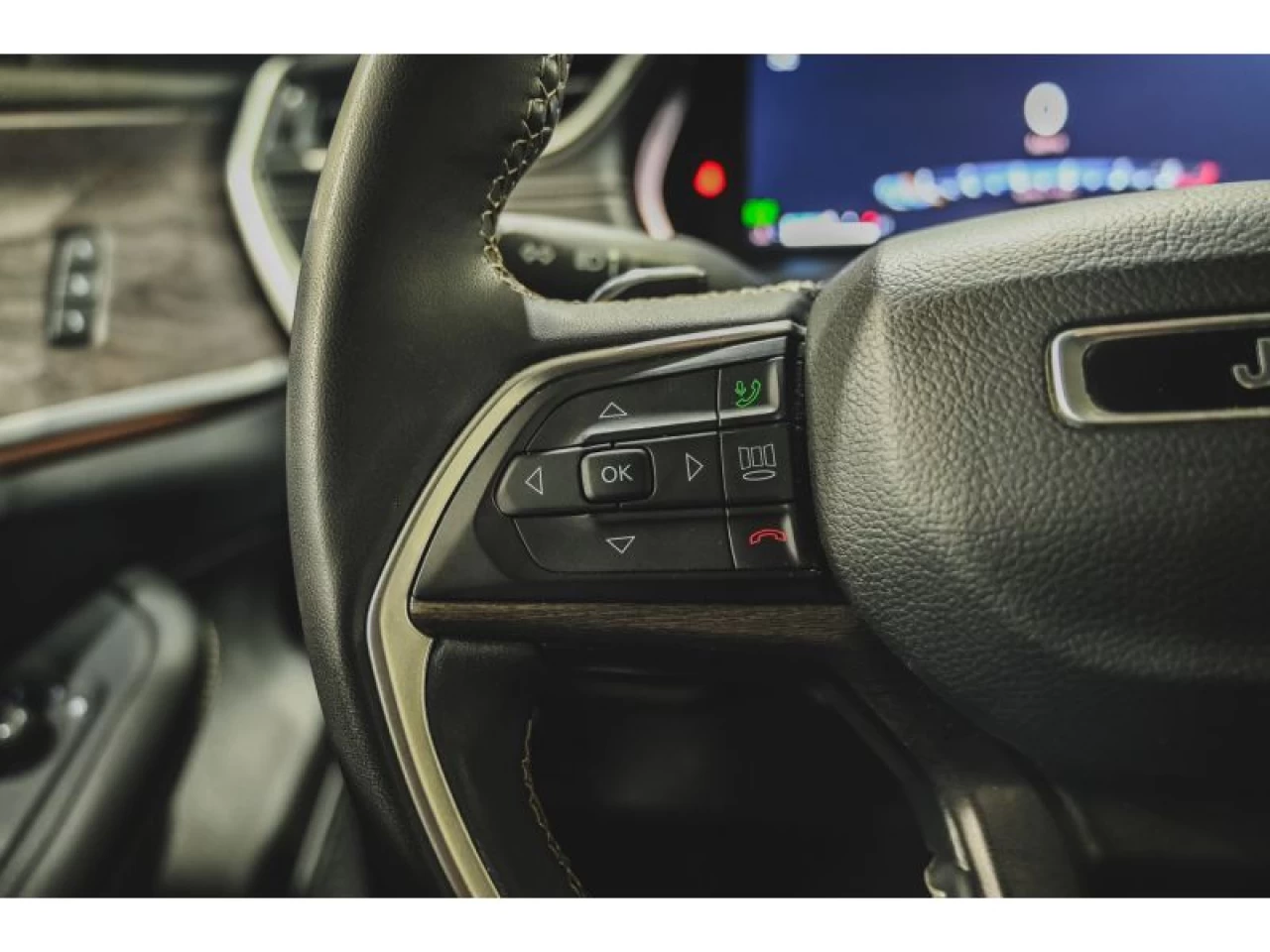 2023 Jeep Grand Cherokee L Limited 4x4 LUXURY TECH GROUP Image principale