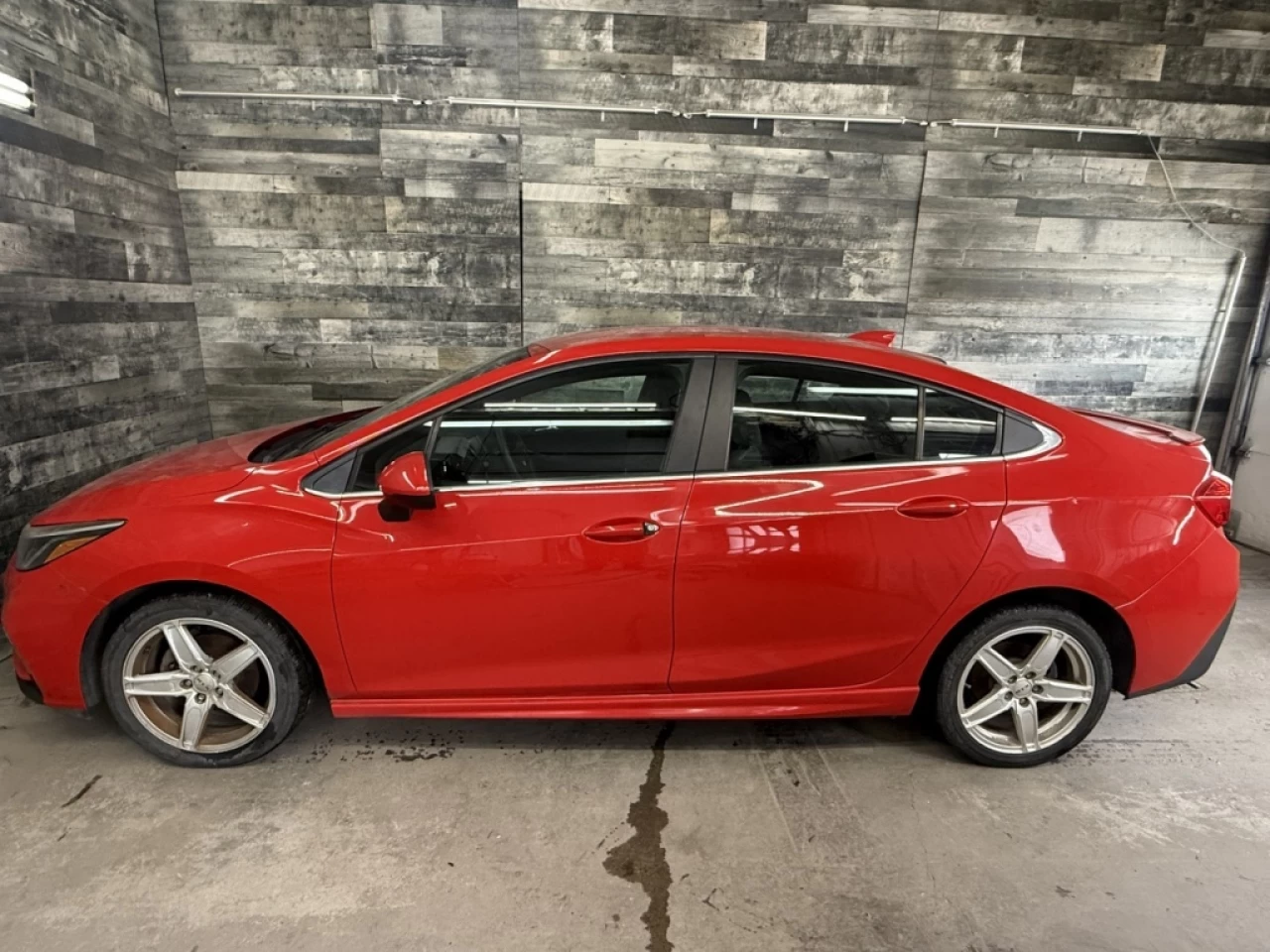 2017 Chevrolet Cruze LT AUTO CAM DE RECUL **APPOROUVÉ À 99.9%** Main Image