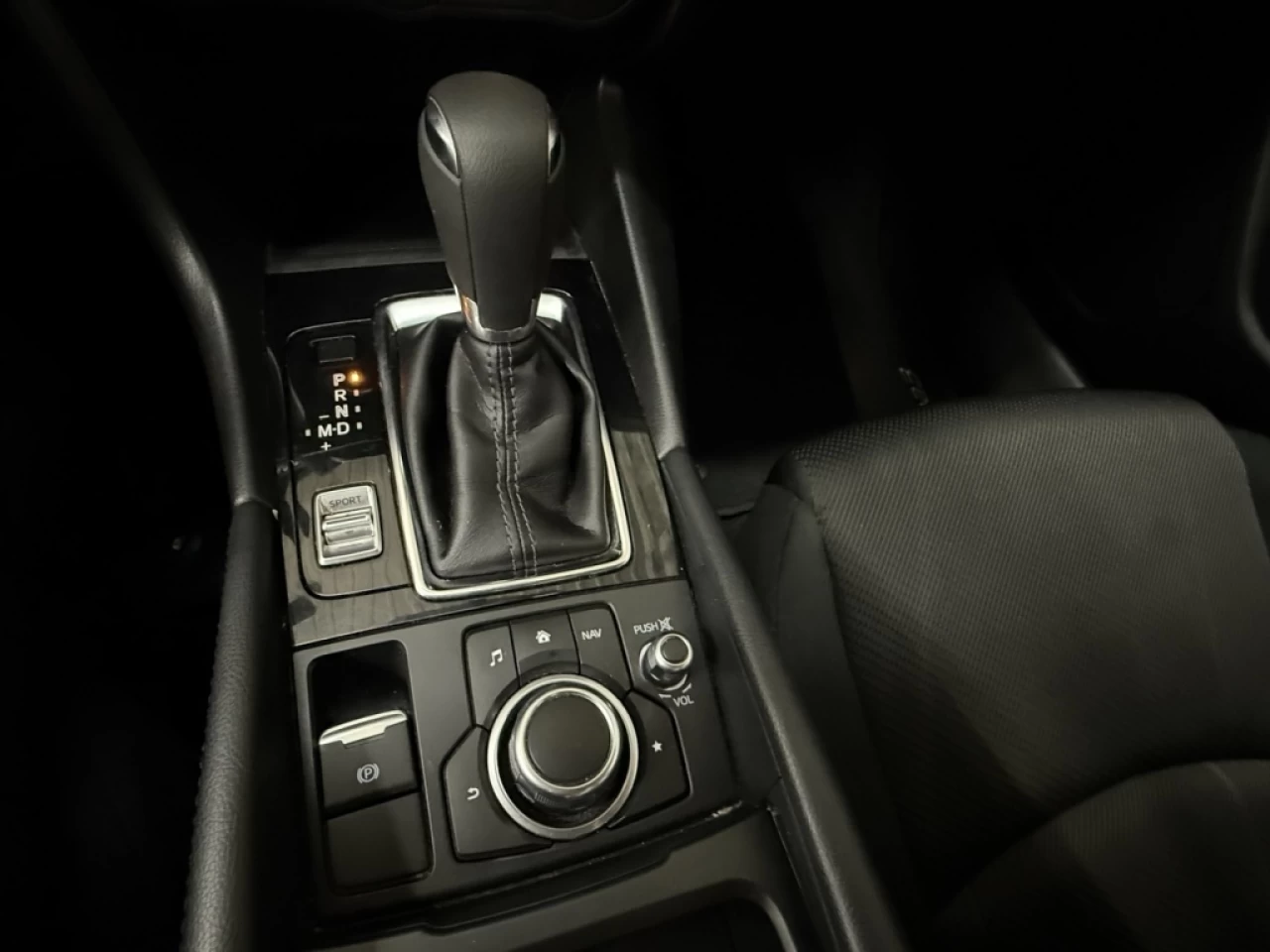 2017 Mazda Mazda3 GX AUTO CAM DE RECUL ** APPROUVÉ À 99.9% ** Main Image