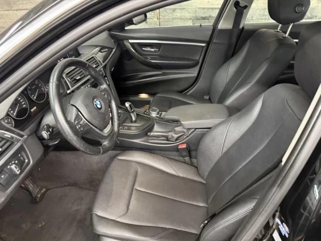 BMW 3 Series 320i xDrive AWD CUIR TOIT **APPRUVÉ À 99.9%** 2017