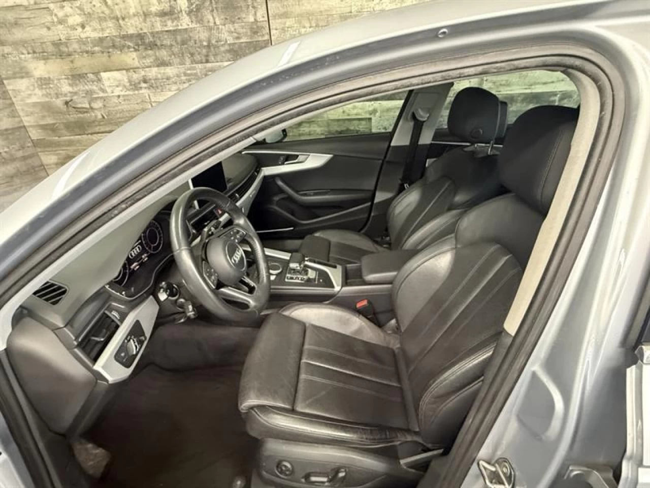 2018 Audi A4 Technik AWD CUIR NAV TOIT **APPROUVÉ À 99.9%** Image principale