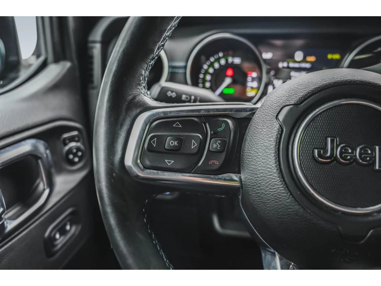 2022 Jeep Wrangler 4XE Unlimited Rubicon 4x4 TOIT SKY ONE-TOUCH Image principale