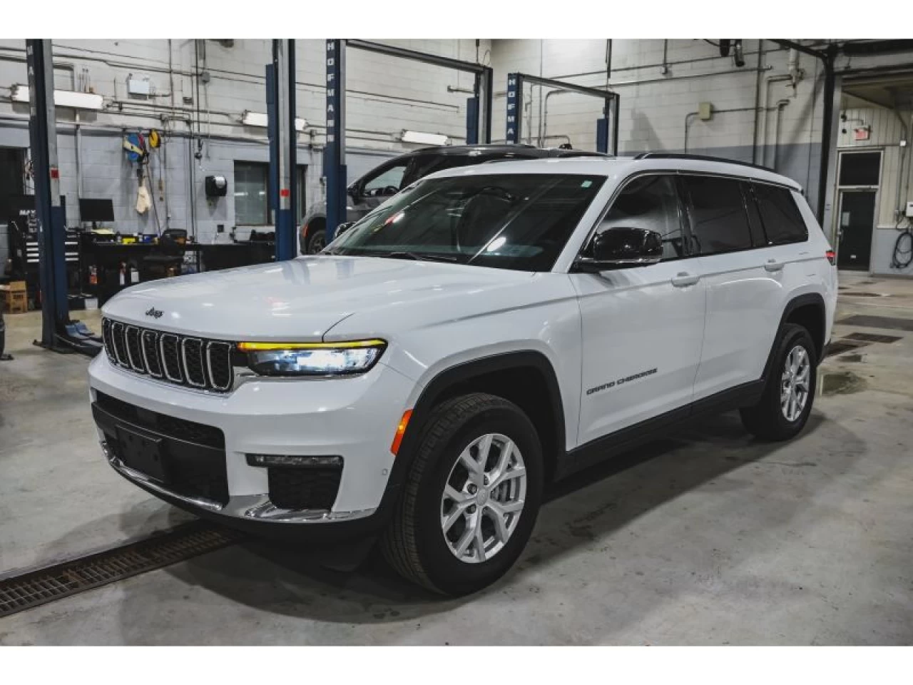 2023 Jeep Grand Cherokee L Limited 4x4 LUXURY TECH GROUP Image principale