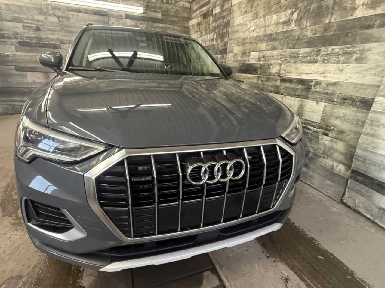 2022 Audi Q3 Komfort AWD TOIT CAM DE RECUL **APPROUVÉ À 99.9%** Image principale