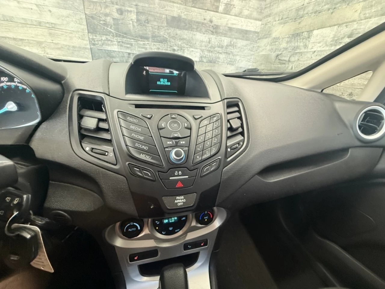 2017 Ford Fiesta SE AUTO BLUETOOTH S,CHAUFFANT **APPROUVÉE 99,9%** Image principale