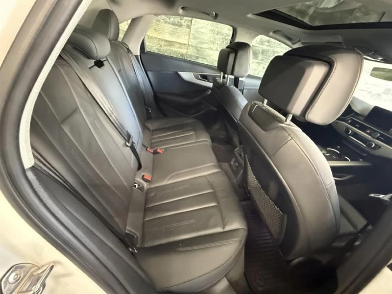 2019 Audi berline A4 Komfort AWD CUIR TOIT ** APPROUVÉ À 99.9% ** Image principale