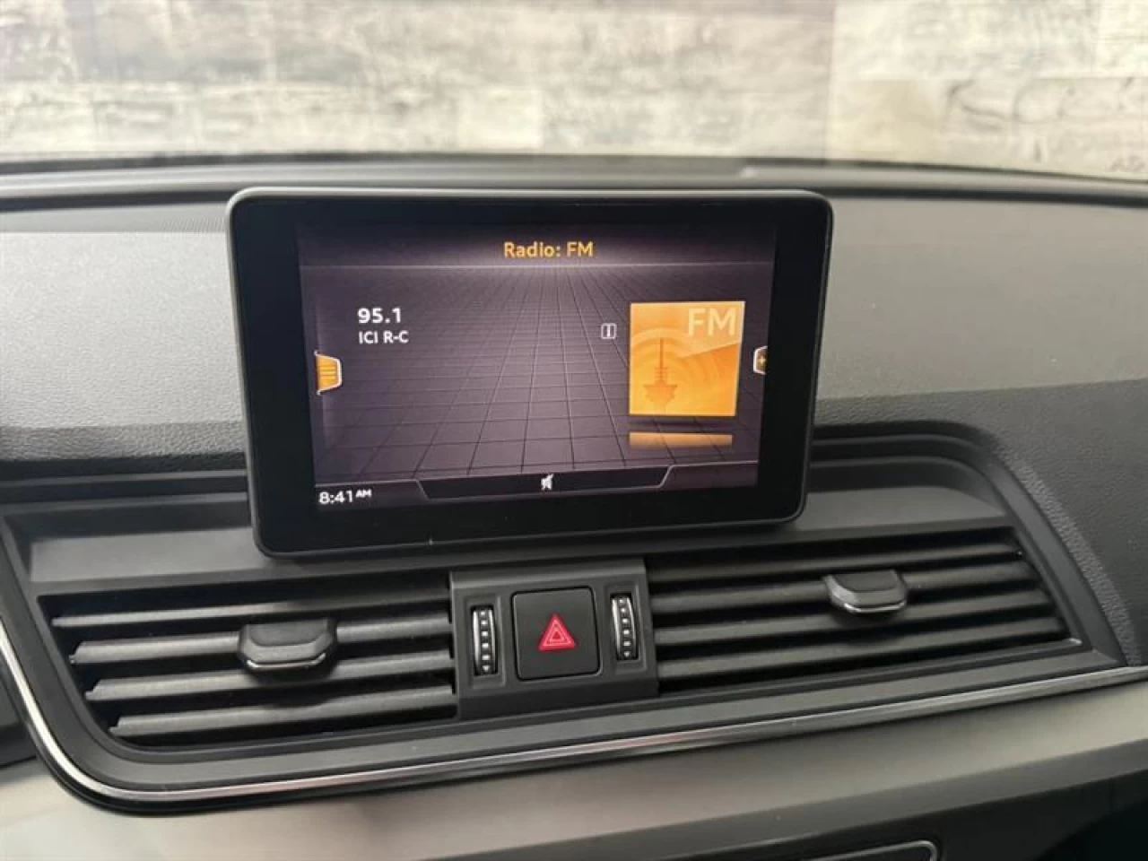 2019 Audi Q5 Komfort AWD CUIR ** APPROUVÉ À 99.9% ** Main Image