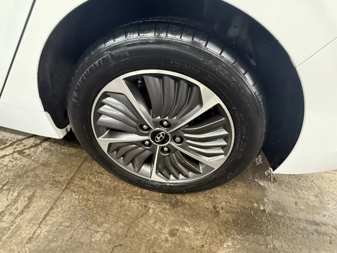 2020 Hyundai Ioniq PrivilÉgiÉ HYBRIDE APPLE CAR PLAY NAV **APPROUVÉE Image principale