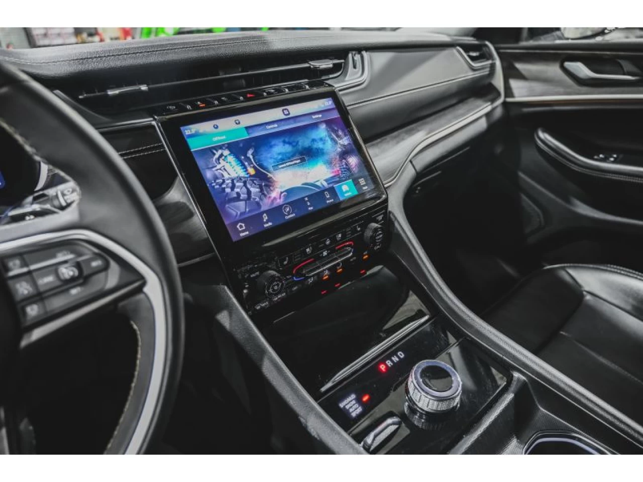 2023 Jeep Grand Cherokee L Limited 4x4 LUXURY TECH GROUP Image principale