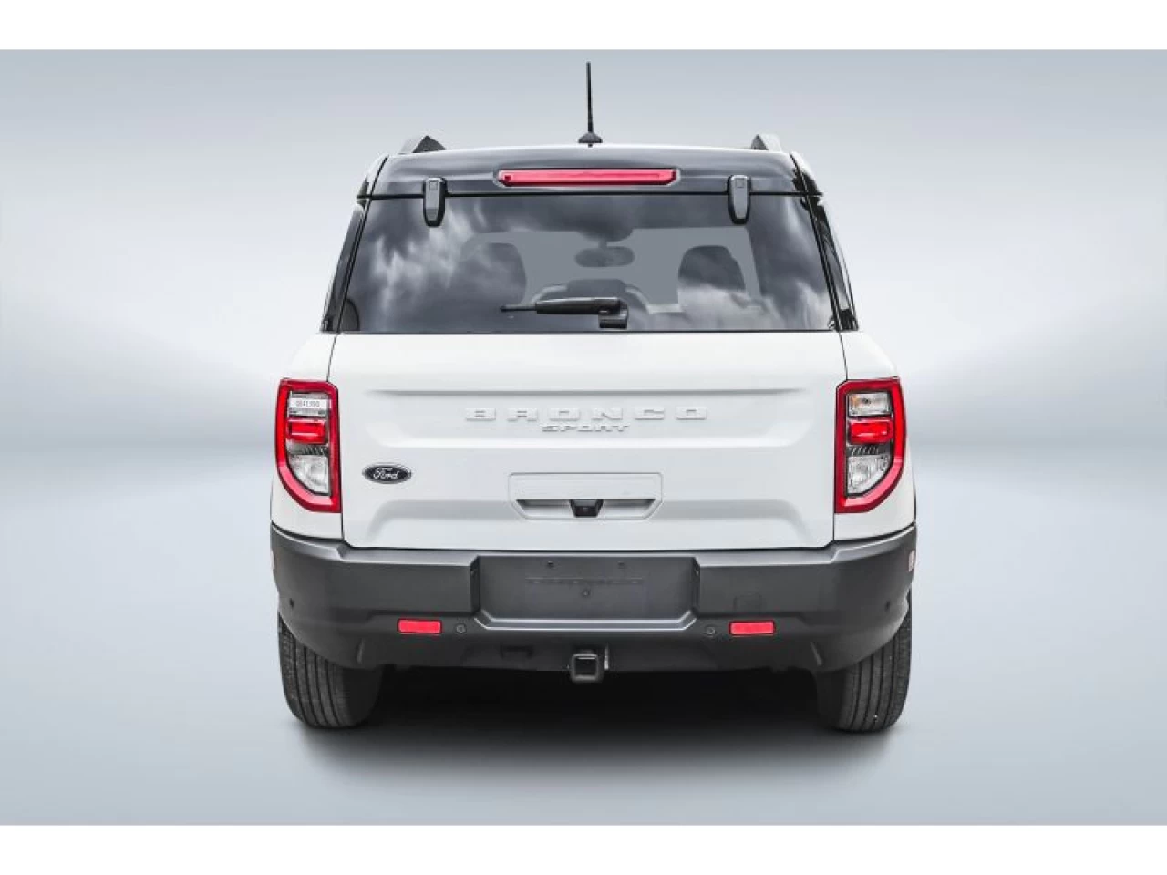 2024 Ford Bronco Outer Banks 4x4 TECH PACKAGE Image principale