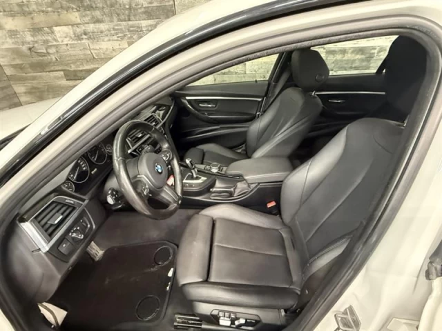 BMW 3 Series 330i xDrive MSPORT CUIR TOIT NAV ** APPROUVÉ À 99. 2018