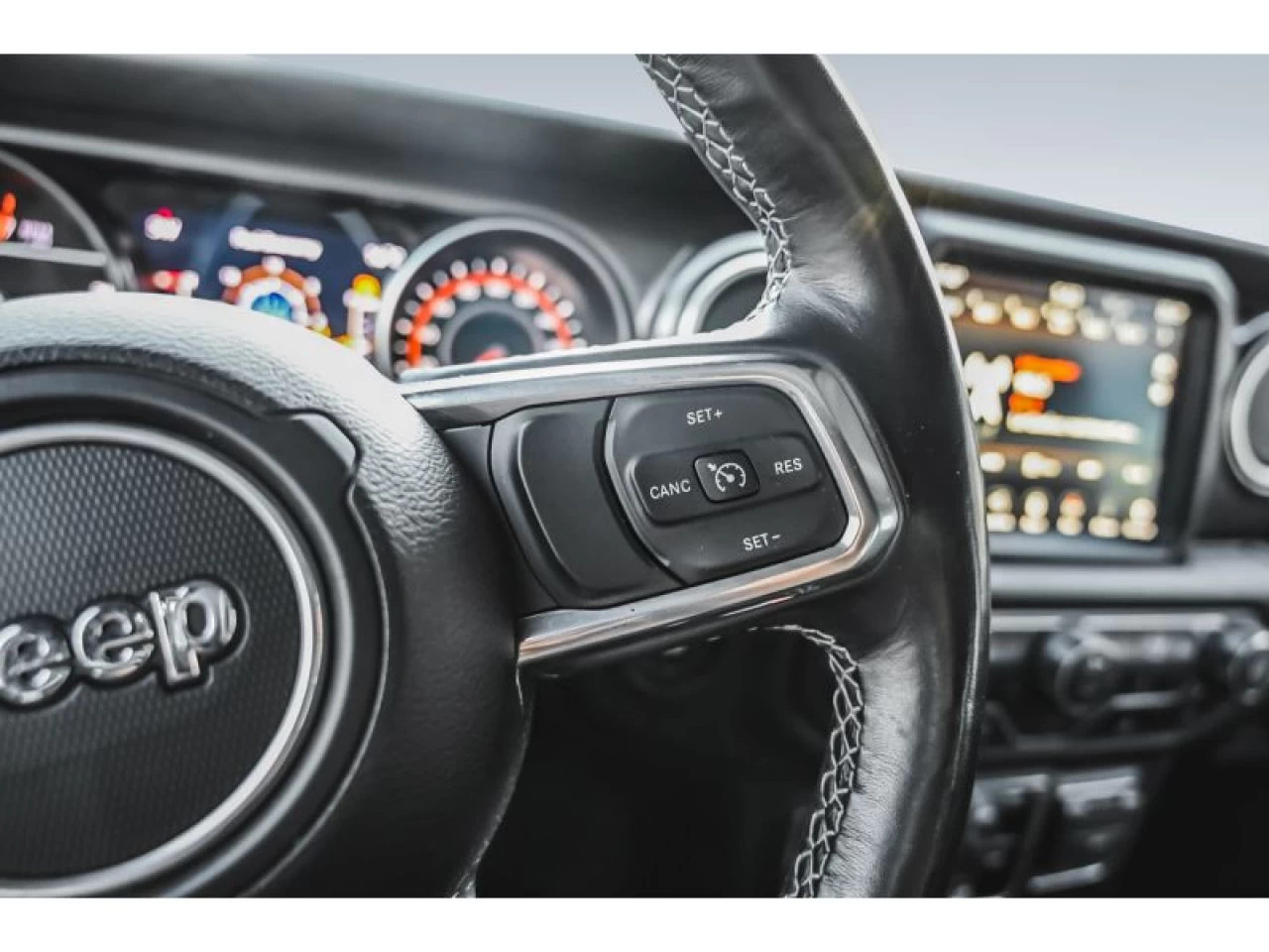 2023 Jeep Wrangler Sahara Image principale