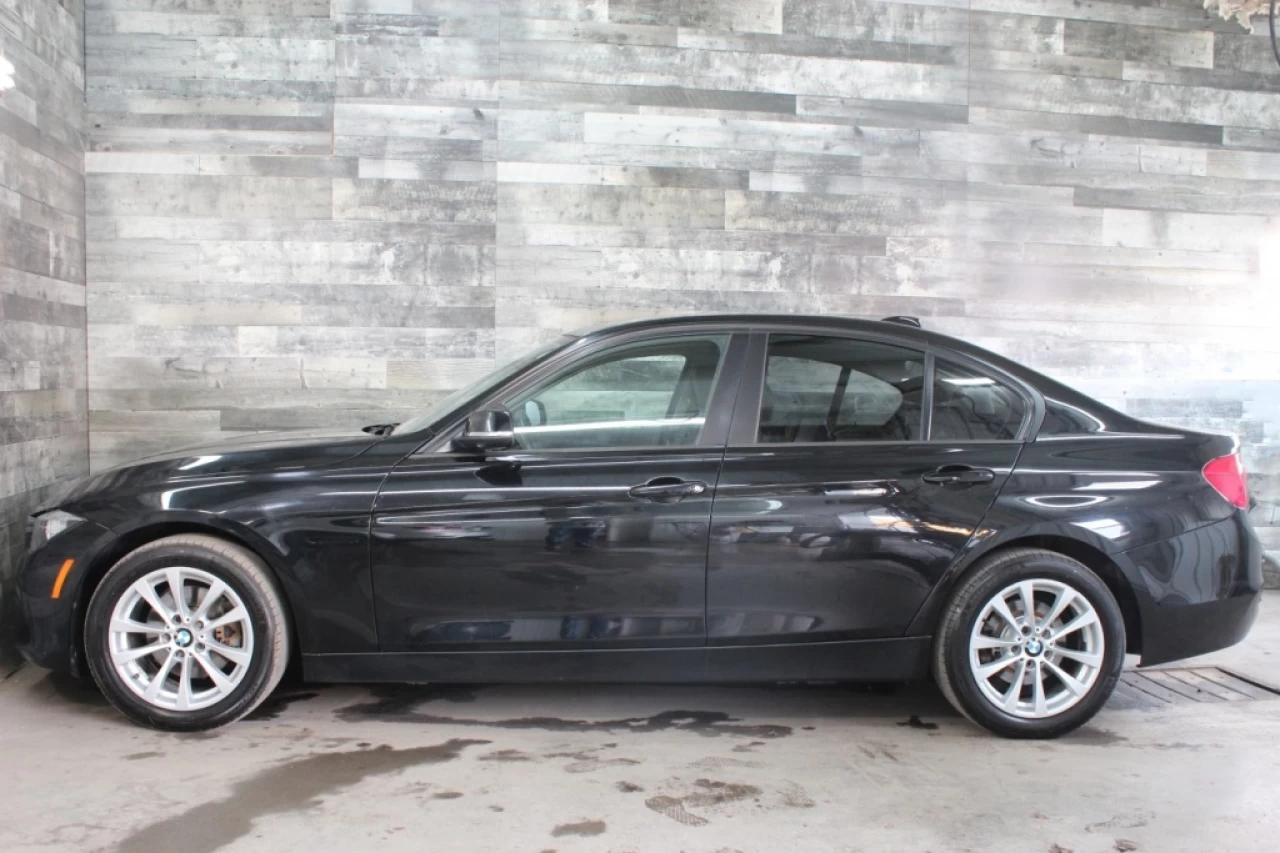 2016 BMW 3 Series 320i xDrive AWD CUIR **APPROUVÉ À 99.9%** Image principale