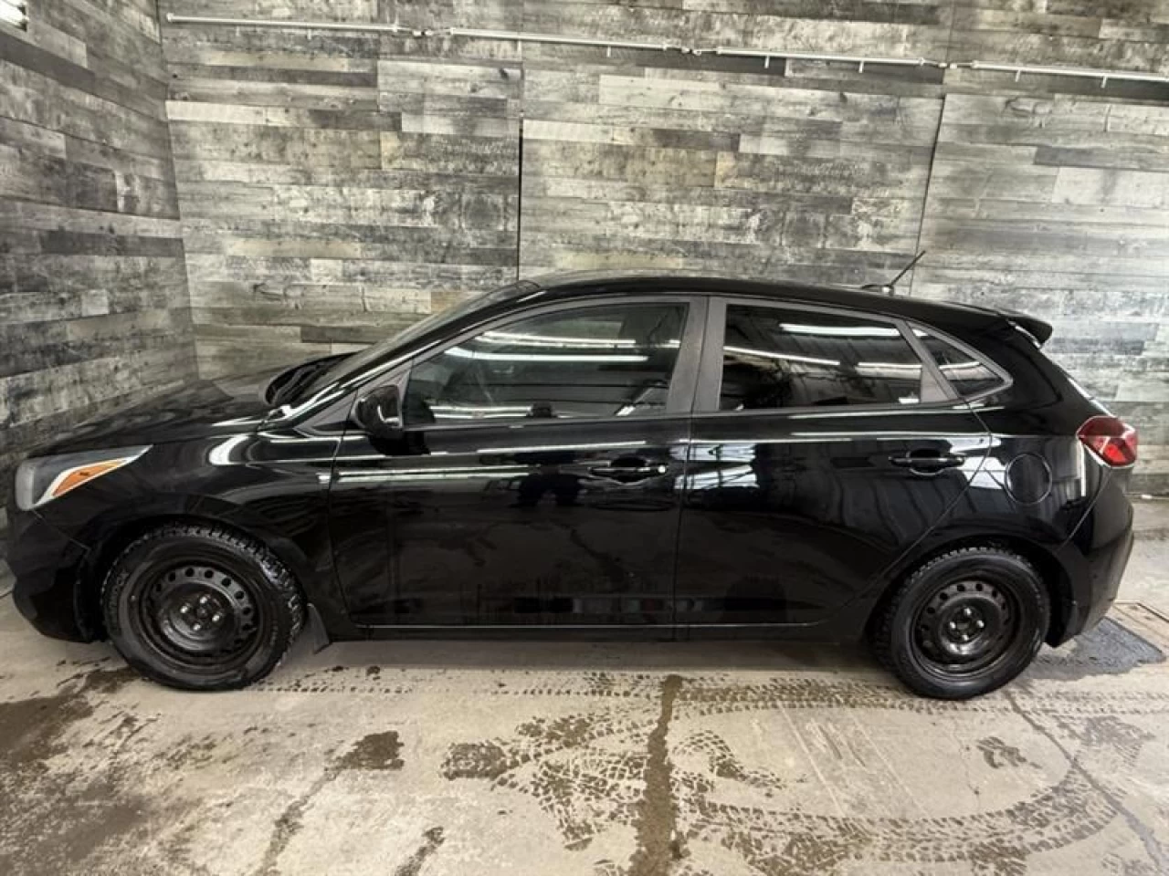 2019 Hyundai Accent Ultimate Bluetooth Volant et sieges chauffant **AP Main Image
