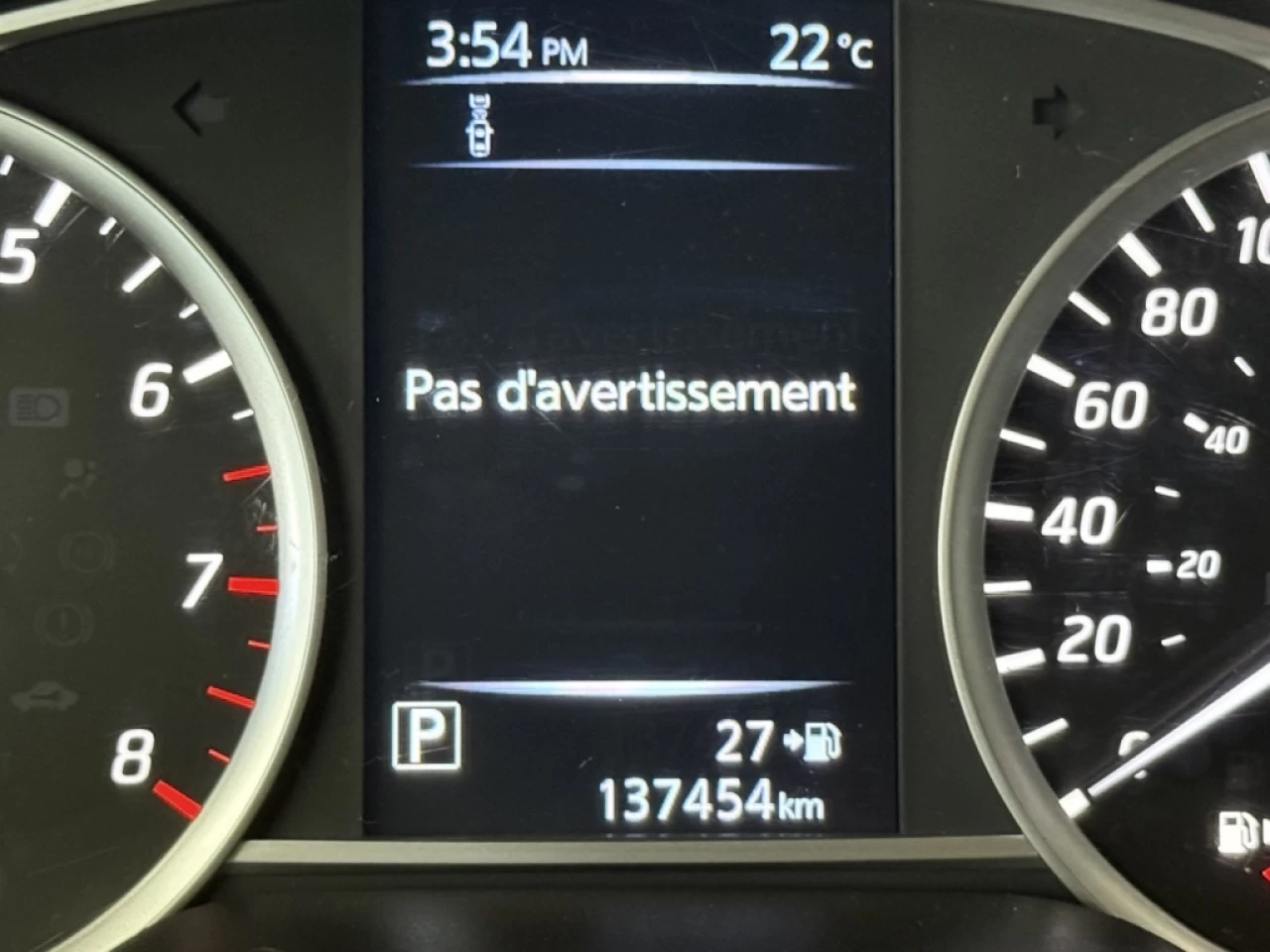 2018 Nissan Sentra SV AUTO TOIT CAM DE RECUL **APPROUVÉ À 99.9%** Image principale