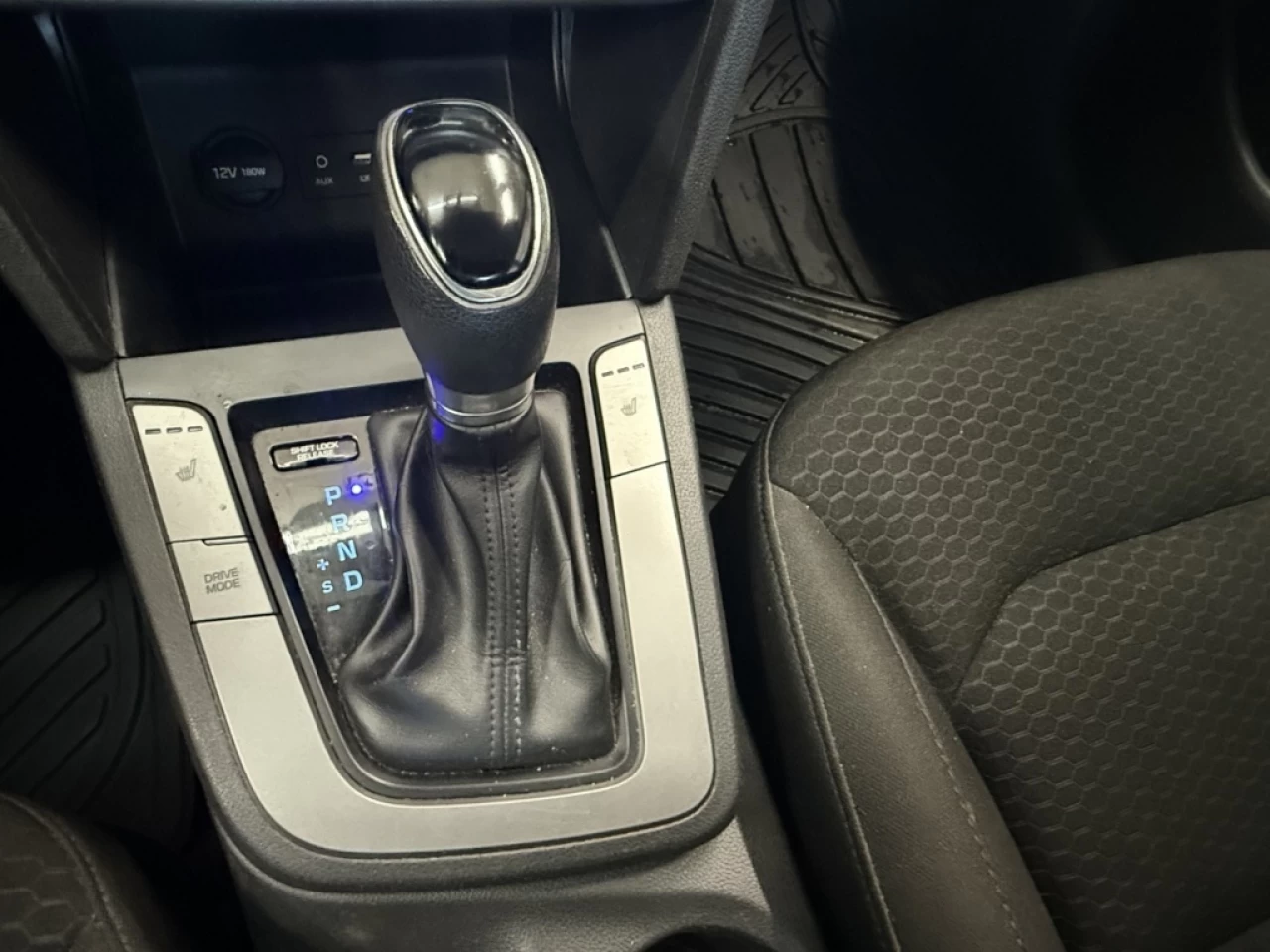 2019 Hyundai Elantra Essential AUTO BLUETOOTH CAM DE RECUL **APPROUVÉ À Image principale