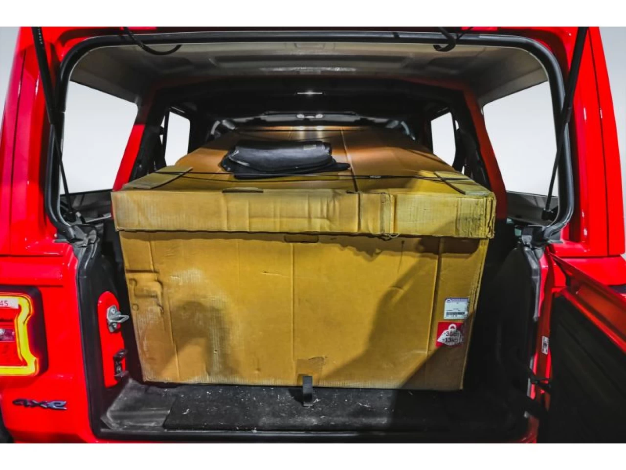 2022 Jeep Wrangler 4XE Unlimited Rubicon 4x4 2 TOITS Main Image