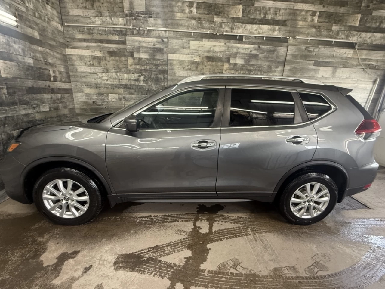 2019 Nissan Rogue SV AWD TOIT PANO CAM DE RECUL** APPROUVÉ À 99.9% * Image principale