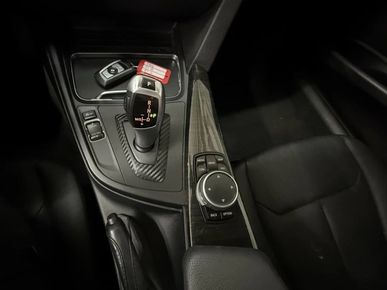 2017 BMW 3 Series 320i xDrive AWD CUIR TOIT **APPRUVÉ À 99.9%** Image principale