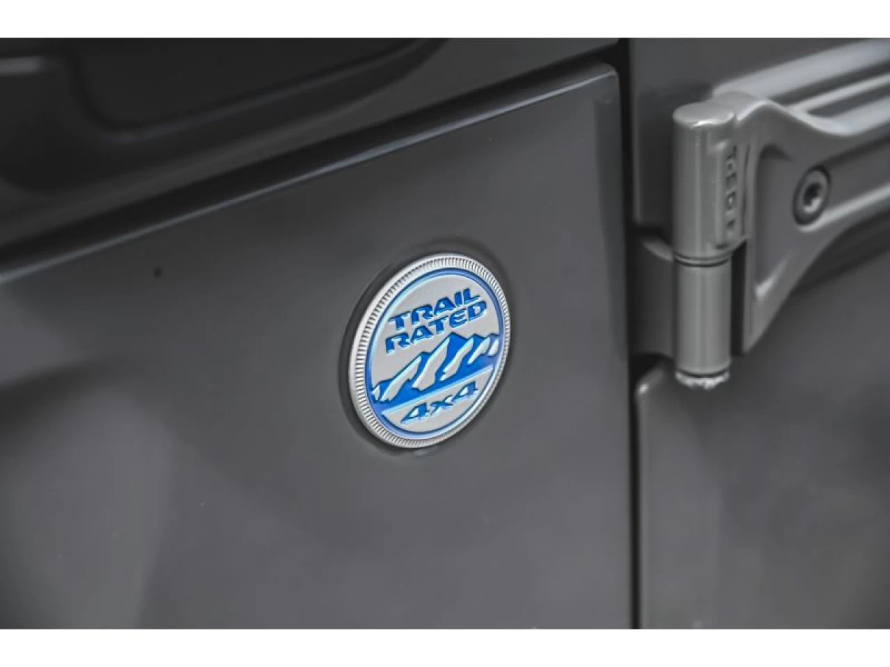2022 Jeep Wrangler 4XE Sahara 4X4 GROUPE TEMPS FROID ATTELAGE REMORQU Image principale