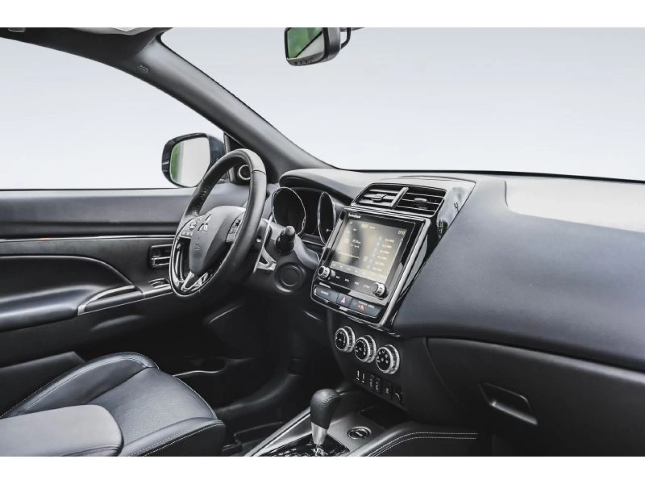 2025 Mitsubishi RVR GT AWC CUIR TOIT PANORAMIQUE Image principale