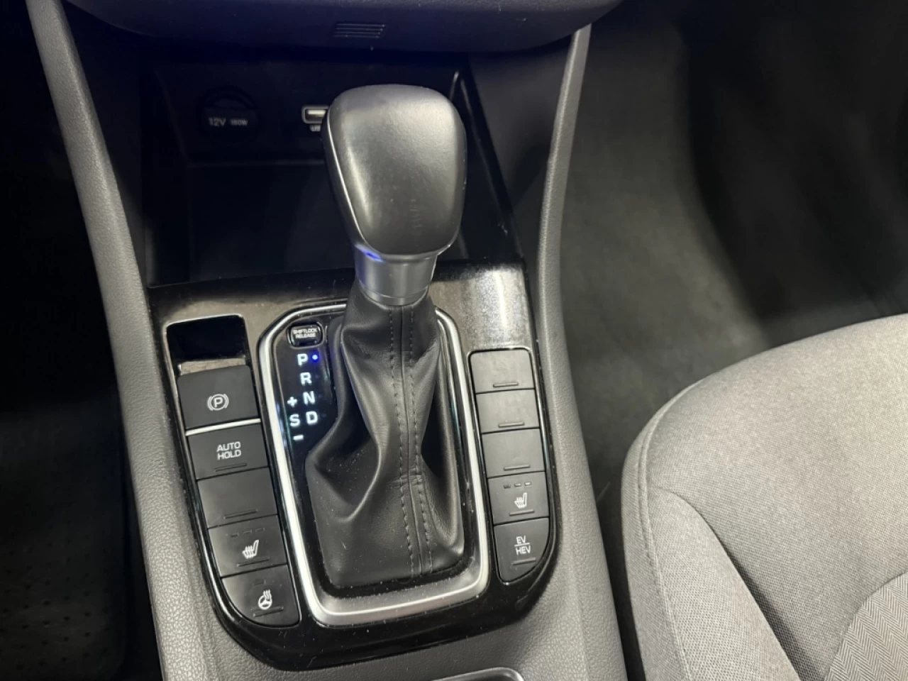 2020 Hyundai Ioniq PrivilÉgiÉ HYBRIDE APPLE CAR PLAY NAV **APPROUVÉE Image principale