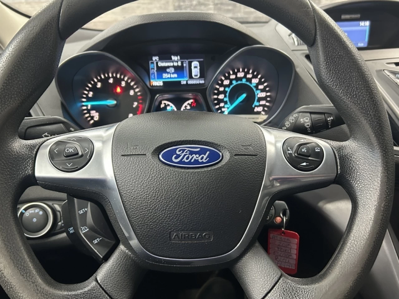 2015 Ford Escape SE CAM DE RECUL BLUETOOTH **APPROUVÉ À 99.9%** Image principale