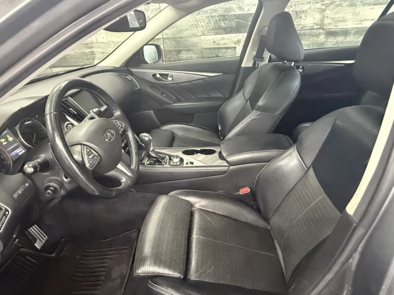 2016 Infiniti Q50 3.0t AWD NAV CUIR TOIT S,CHAUFFANT**APPROUVÉE 99,9 Image principale