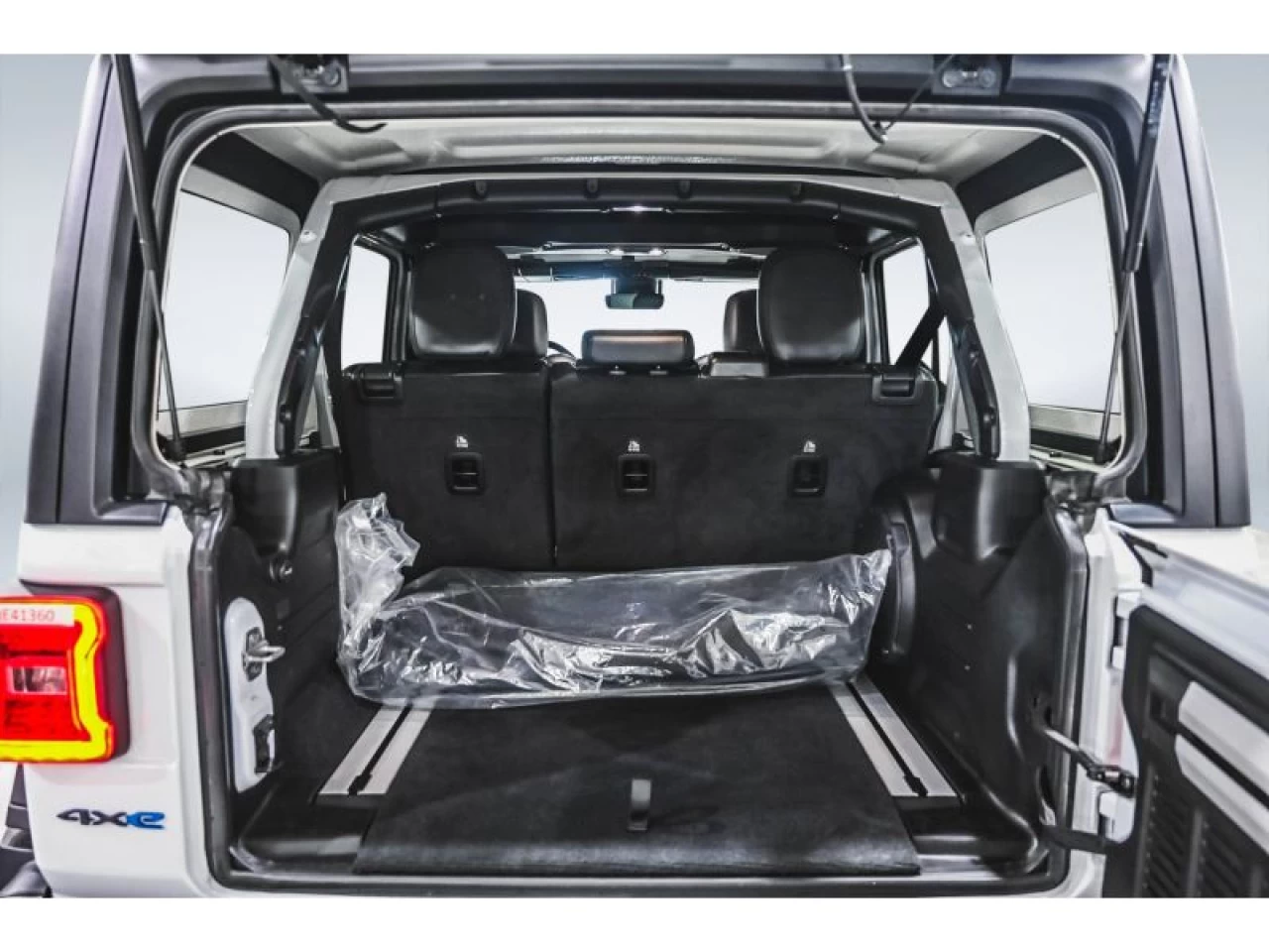 2022 Jeep Wrangler 4XE Unlimited Rubicon 4x4 Image principale