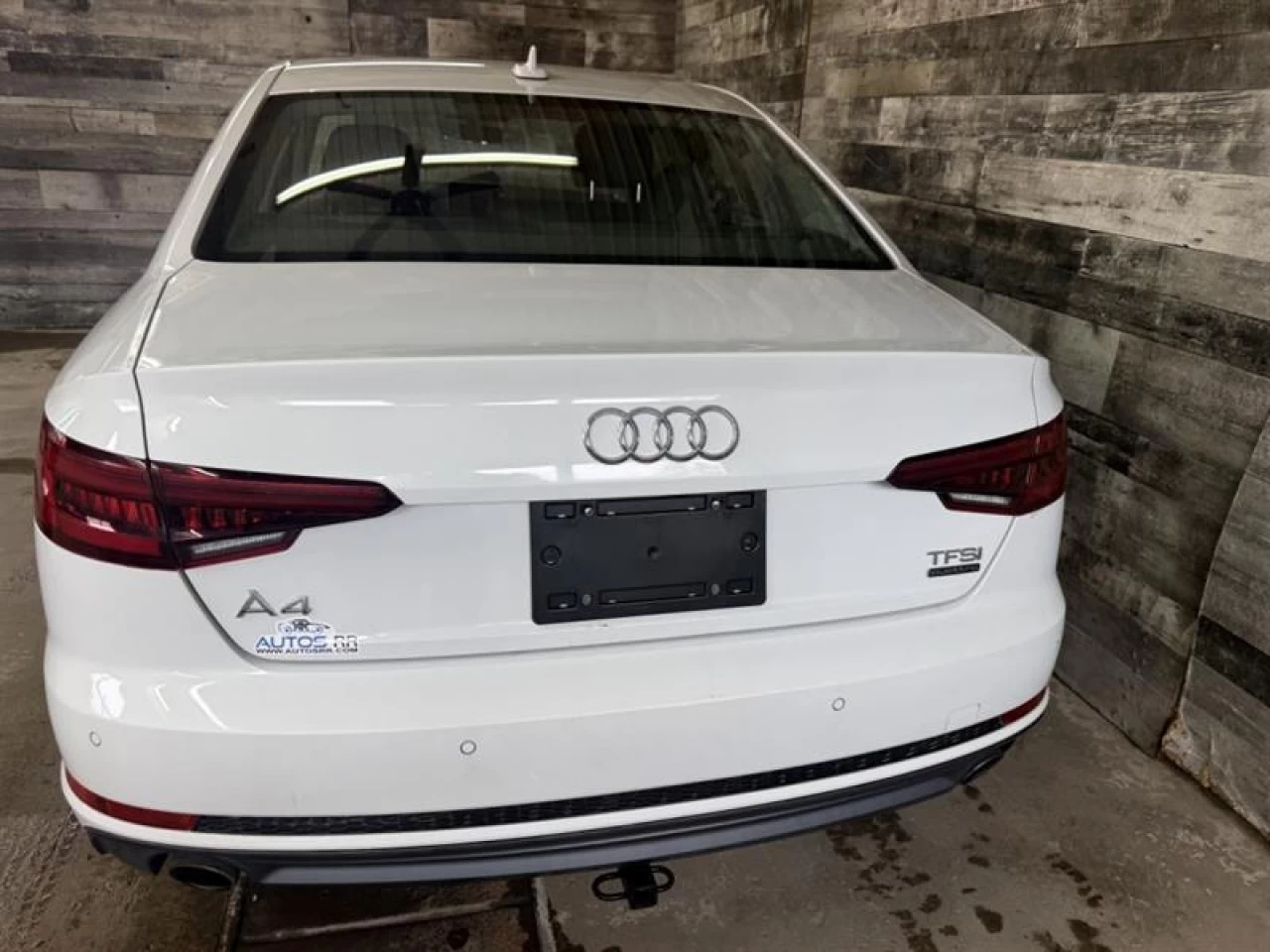 2018 Audi A4 Technik AWD CUIR NAV TOIT Image principale