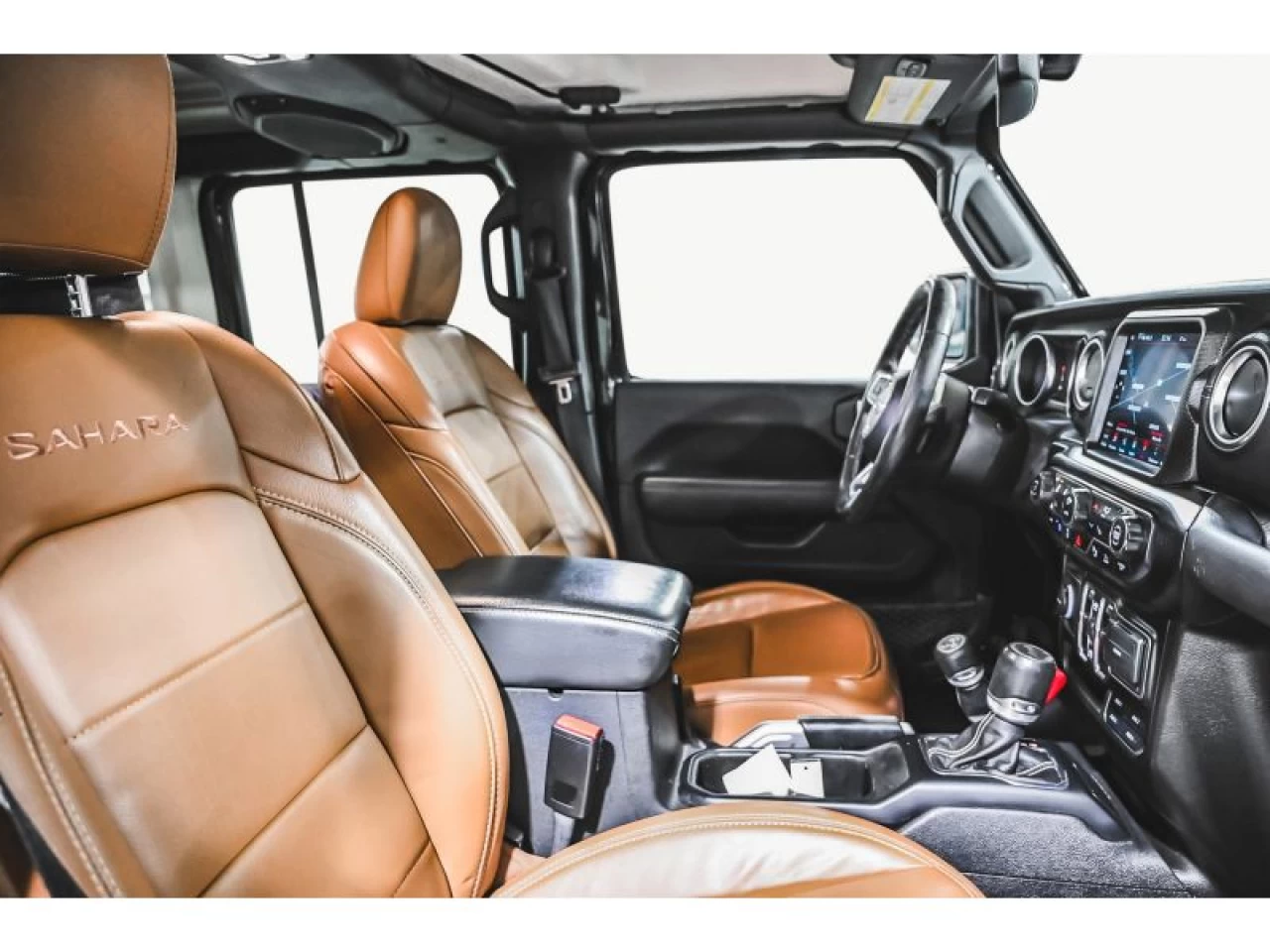2021 Jeep Wrangler 4xe Unlimited Sahara GROUPE TEMPS FROID Image principale
