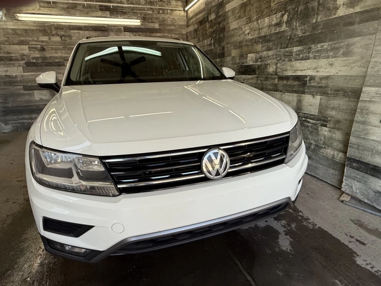 2018 Volkswagen Tiguan Comfortline CUIR AWD NAV TOIT PANO **APPROUVÉ À 99 Image principale