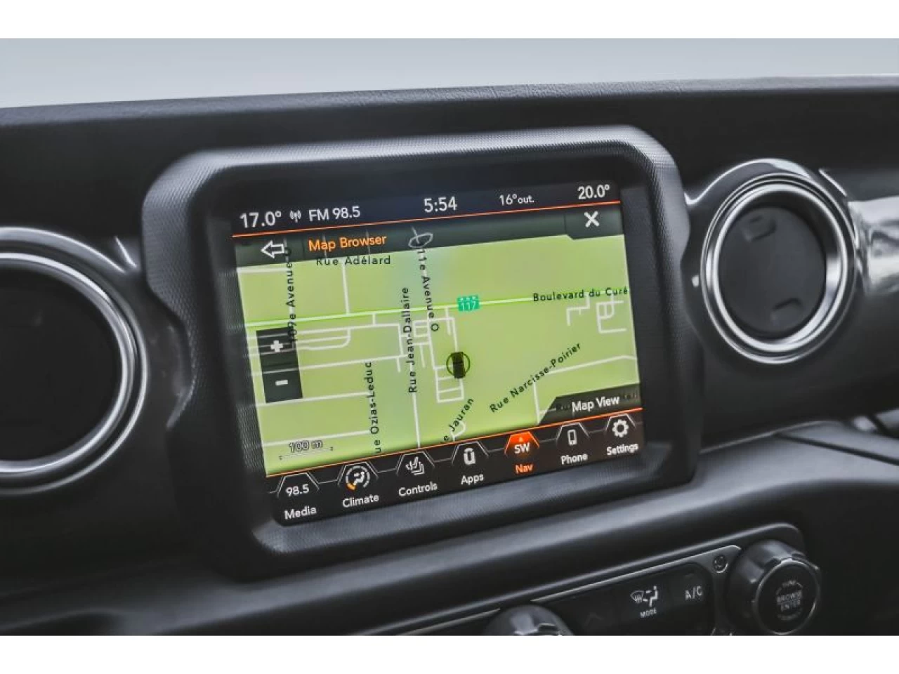 2023 Jeep Wrangler Sahara Image principale