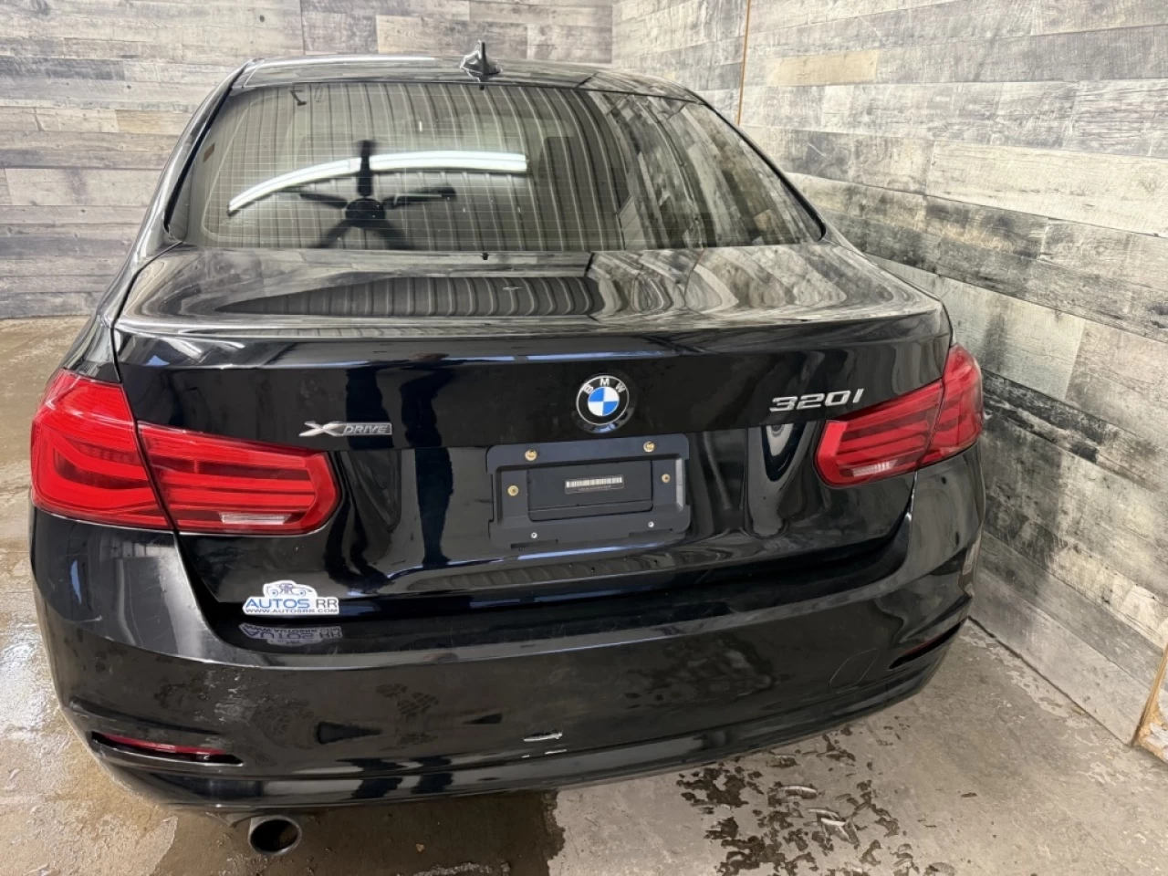 2017 BMW 3 Series 320i xDrive Awd Cuir Bluetooth**ApprouvÉe 99,9%** Image principale