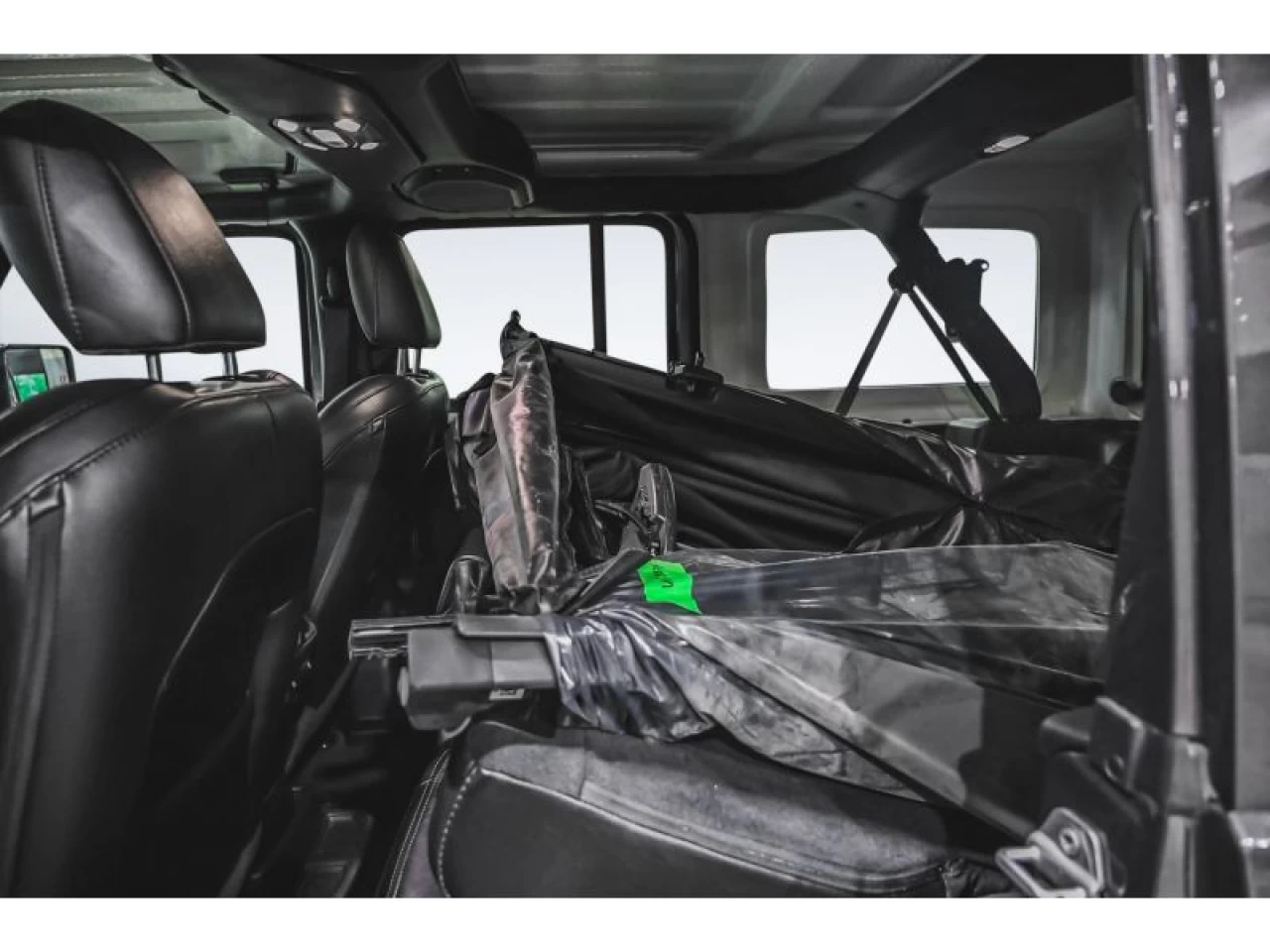 2021 Jeep Wrangler 4XE Unlimited Sahara 4x4 Image principale