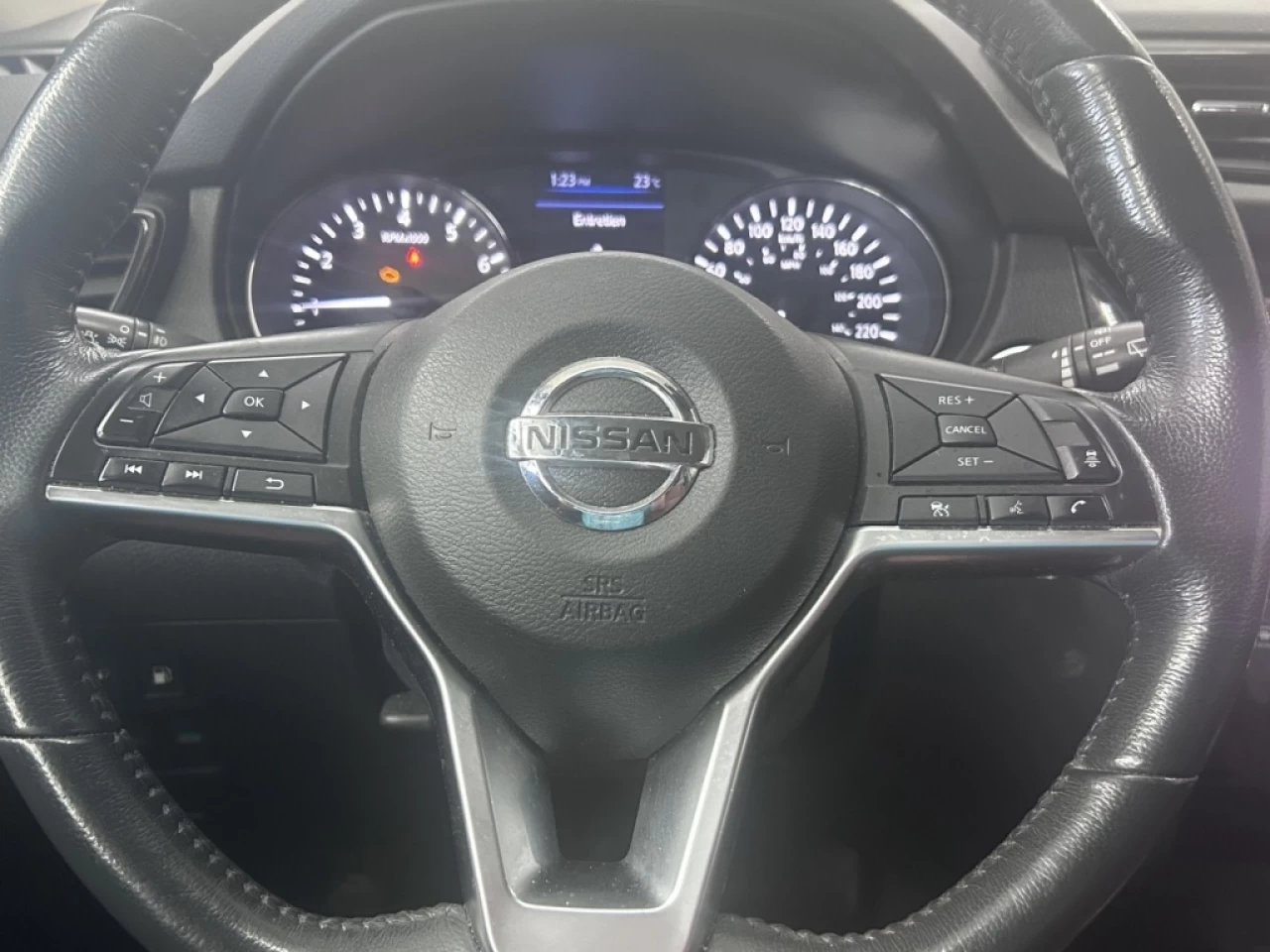 2018 Nissan Rogue SL AWD AUTO NAV TOIT CUIR **APPROUVÉE 99,9%** Image principale