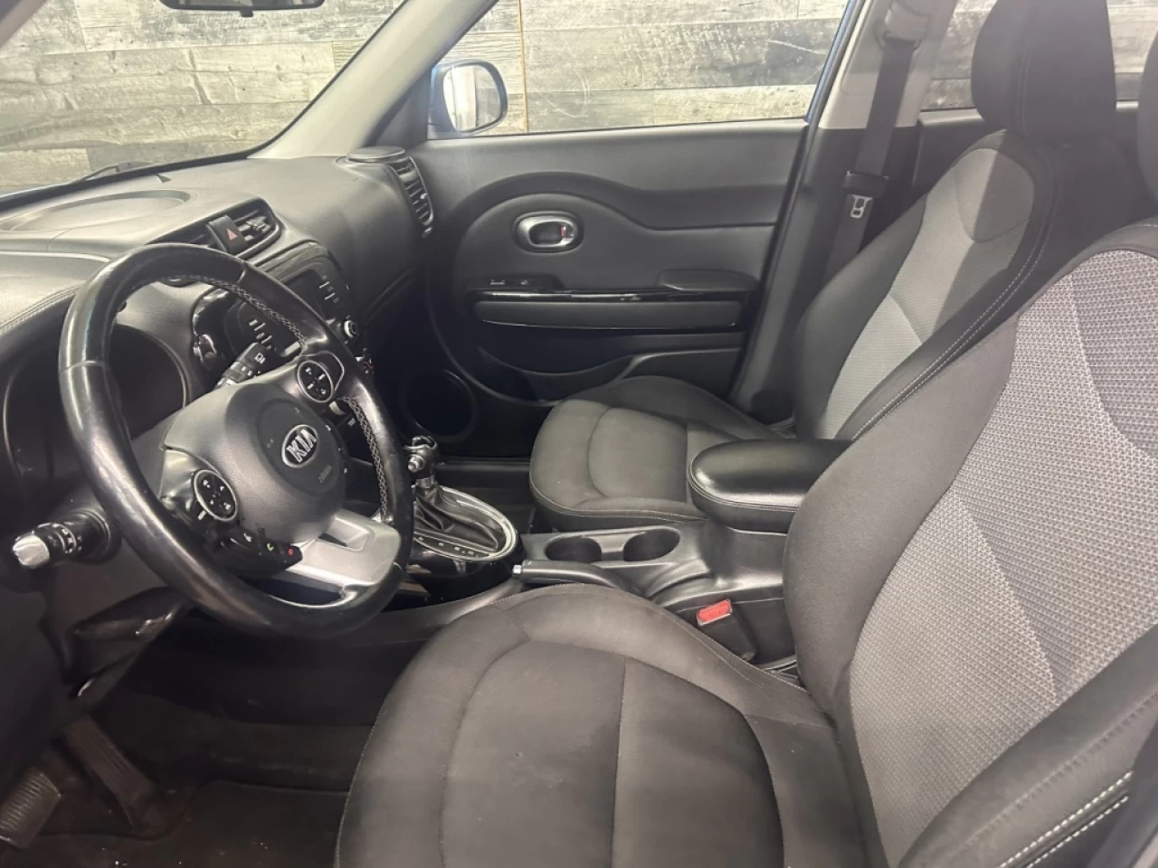 2018 Kia Soul EX CUIR TOIT CAM DE RECUL **APPROUVÉ À 99.9%** Main Image